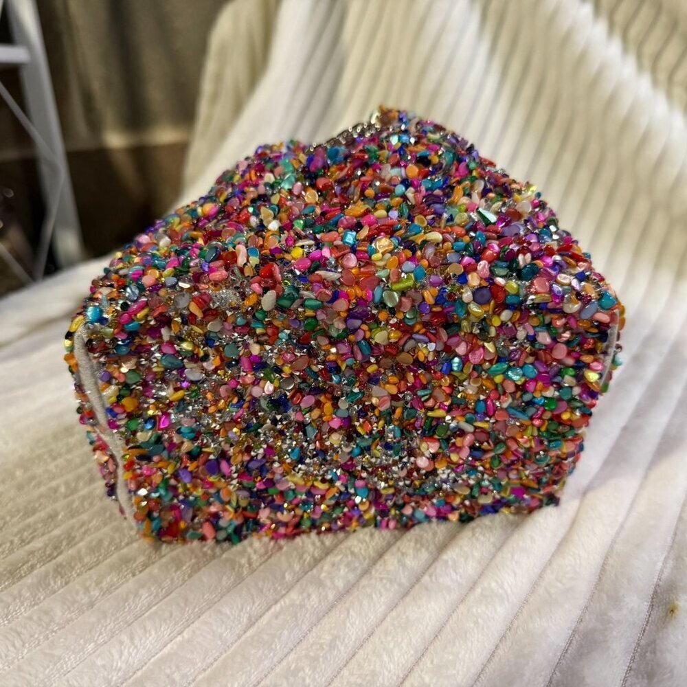 Cute Beaded Purse - Picture 3 of 5